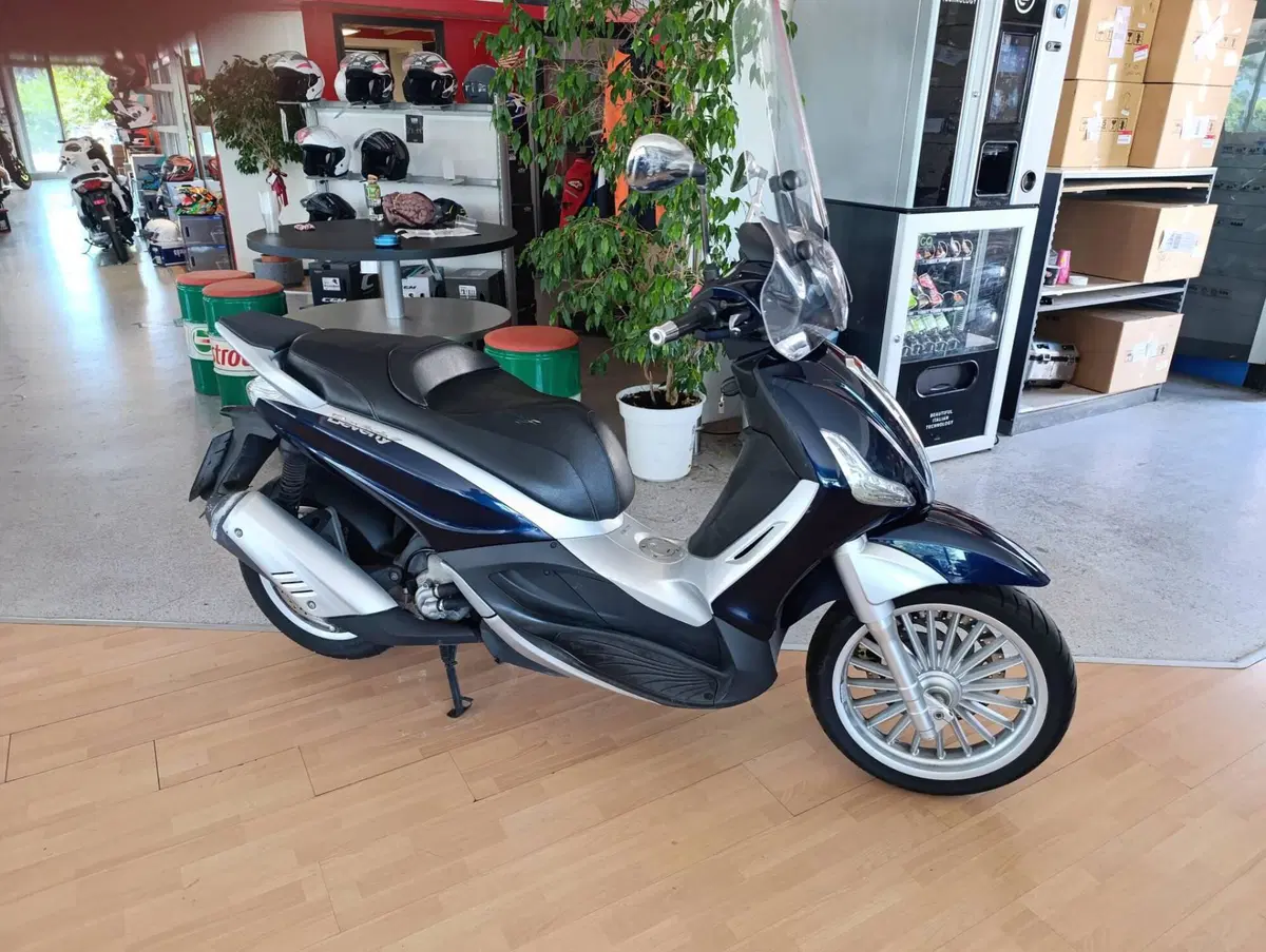 Piaggio Beverly 300 i.e. (2010 - 16) (4)