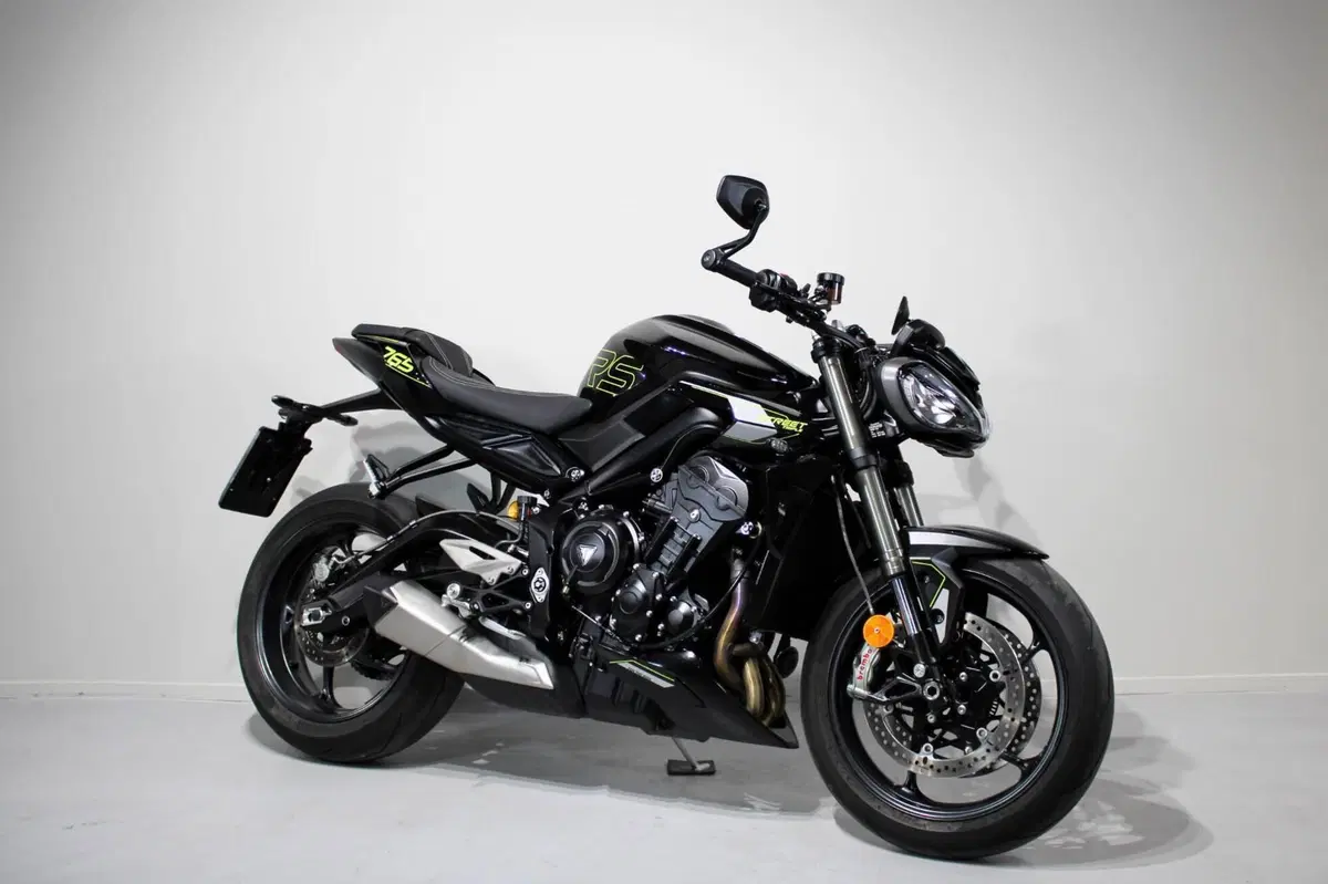 Triumph Street Triple 765 RS (2023 - 26) (2)