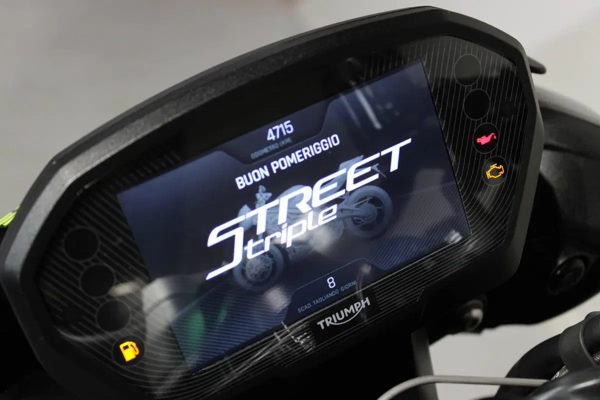 Triumph Street Triple 765 RS (2023 - 26) (6)