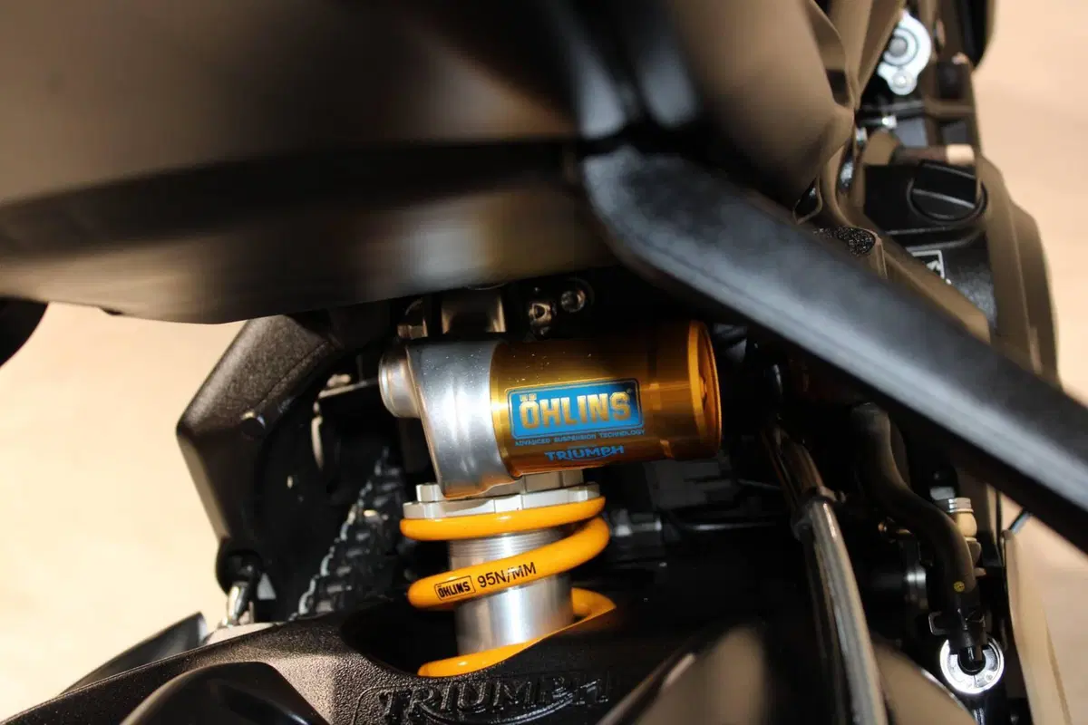 Triumph Street Triple 765 RS (2023 - 26) (7)