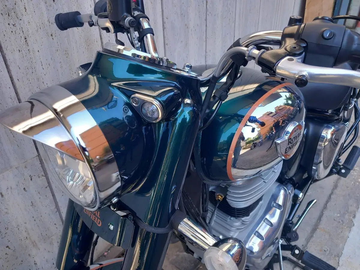 Royal Enfield Classic 350 (2021 - 26) (3)