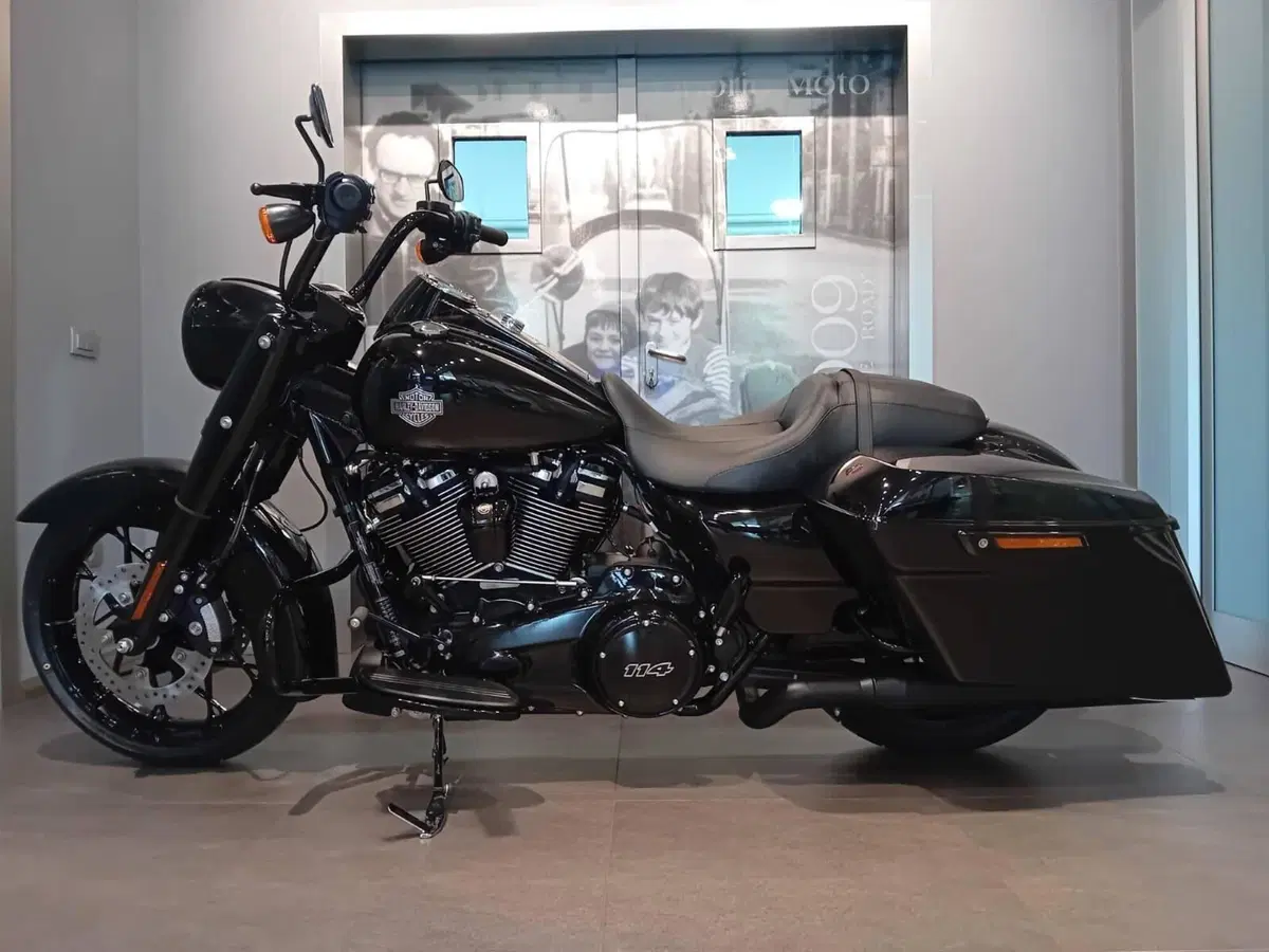 Harley-Davidson Road King Special (2021 - 25) (2)