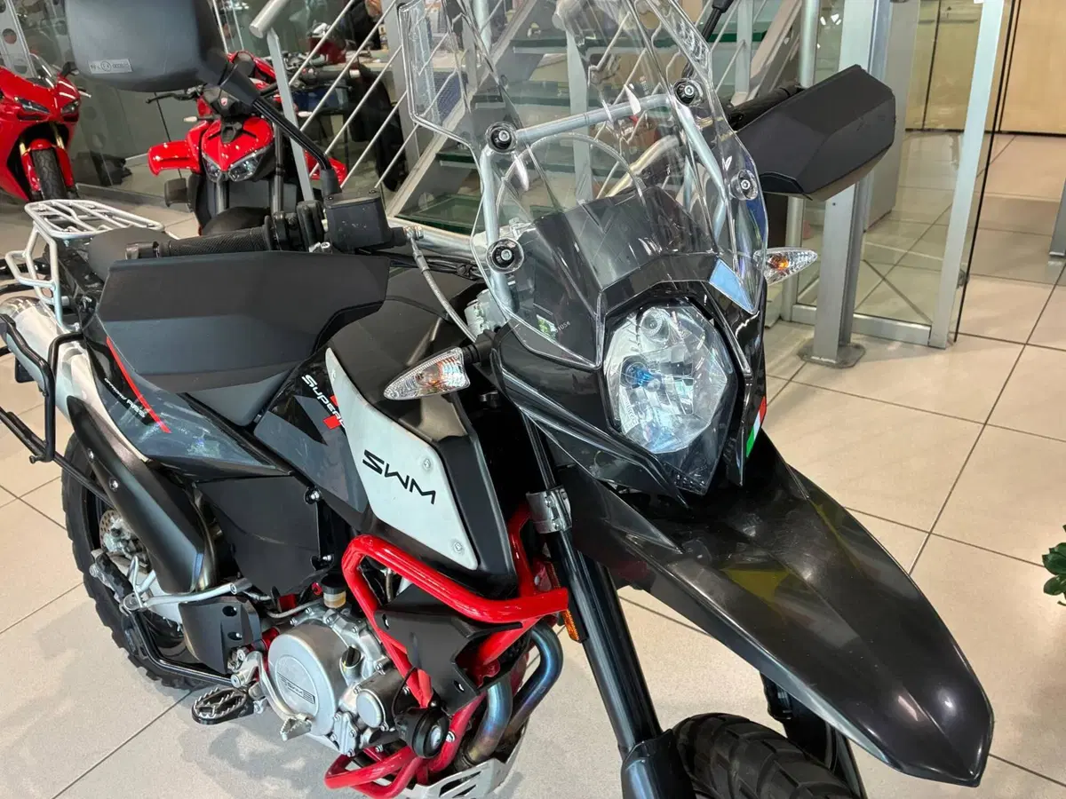 Swm Superdual 600 X (2025 - 26) (3)