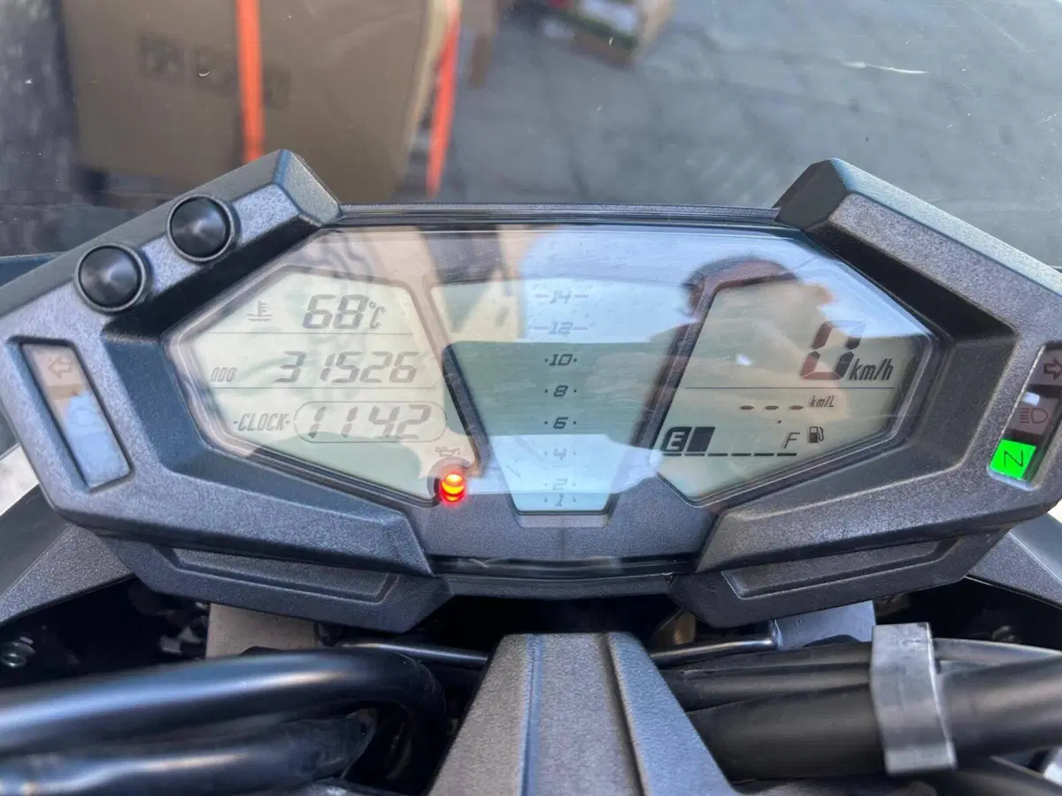Kawasaki Z 800 e (2012 - 13) (5)