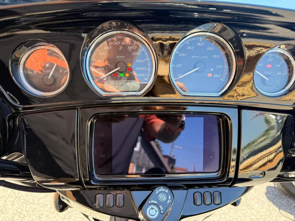 Harley-Davidson 114 Street Glide Special (2019 - 20) - FLHXS (8)