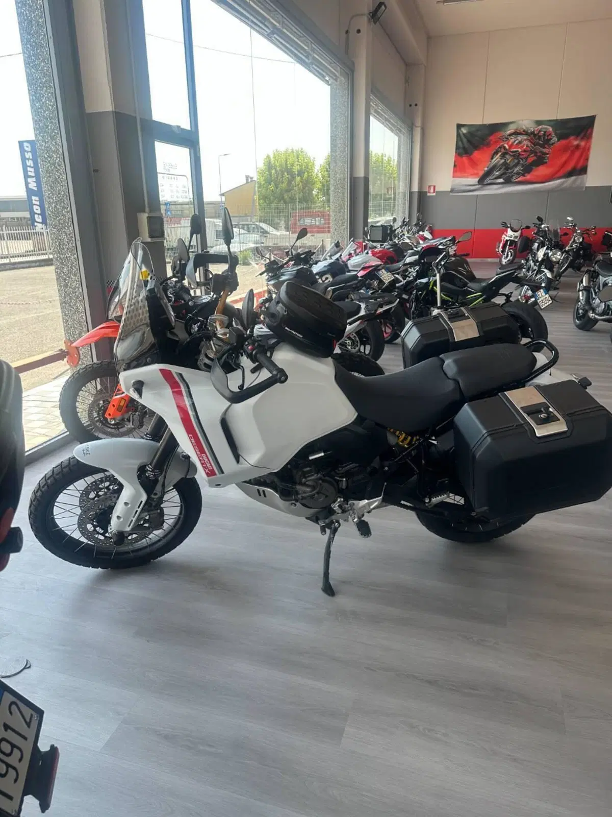 Ducati DesertX (2022 - 25) (2)