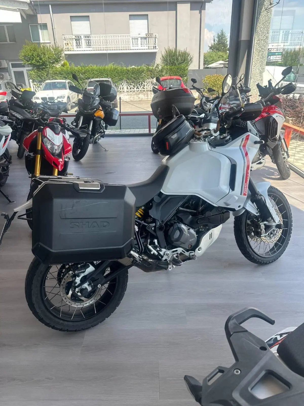 Ducati DesertX (2022 - 25) (3)