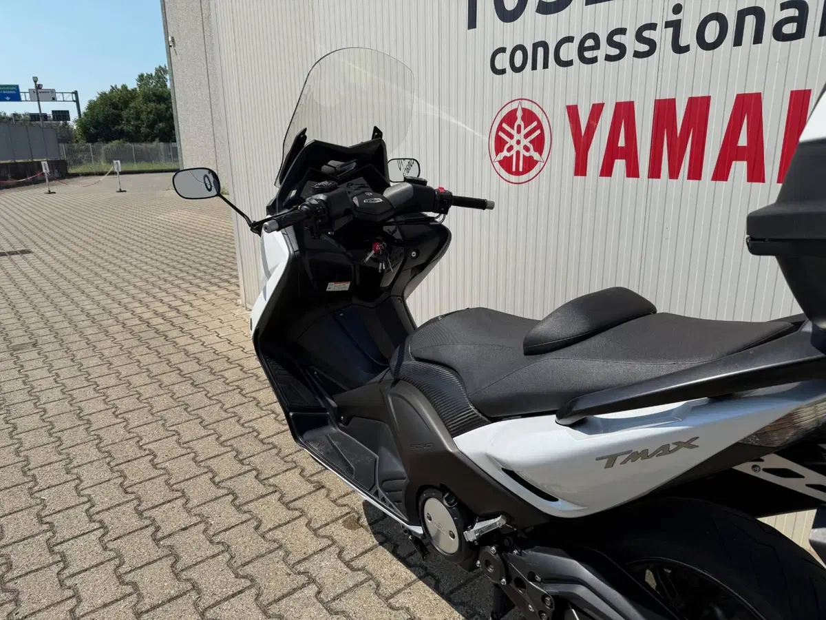 Yamaha T-Max 530 (2012 - 14) (6)