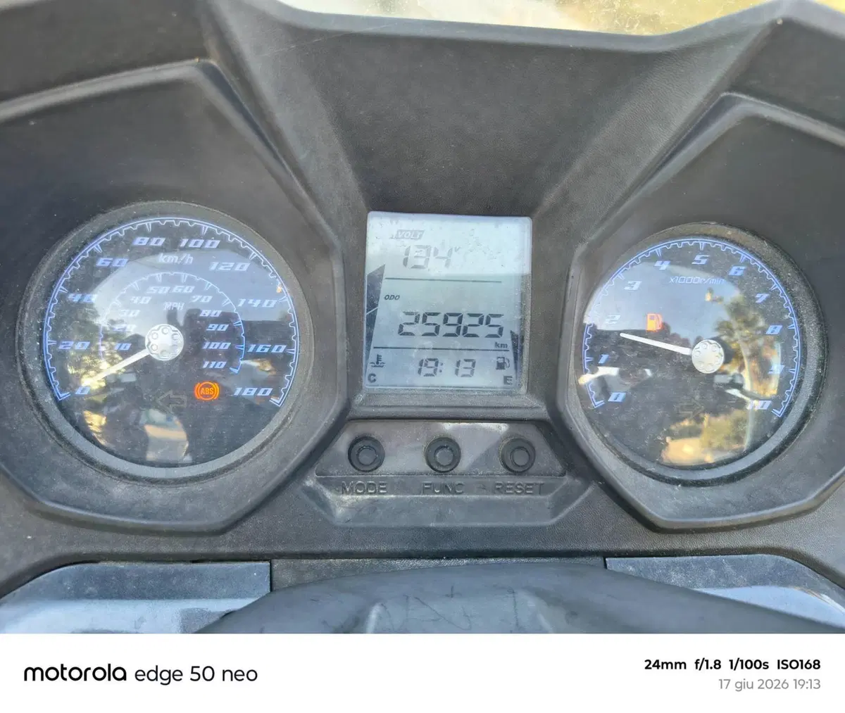 Kymco Downtown 350i ABS (2015 - 17) (2)