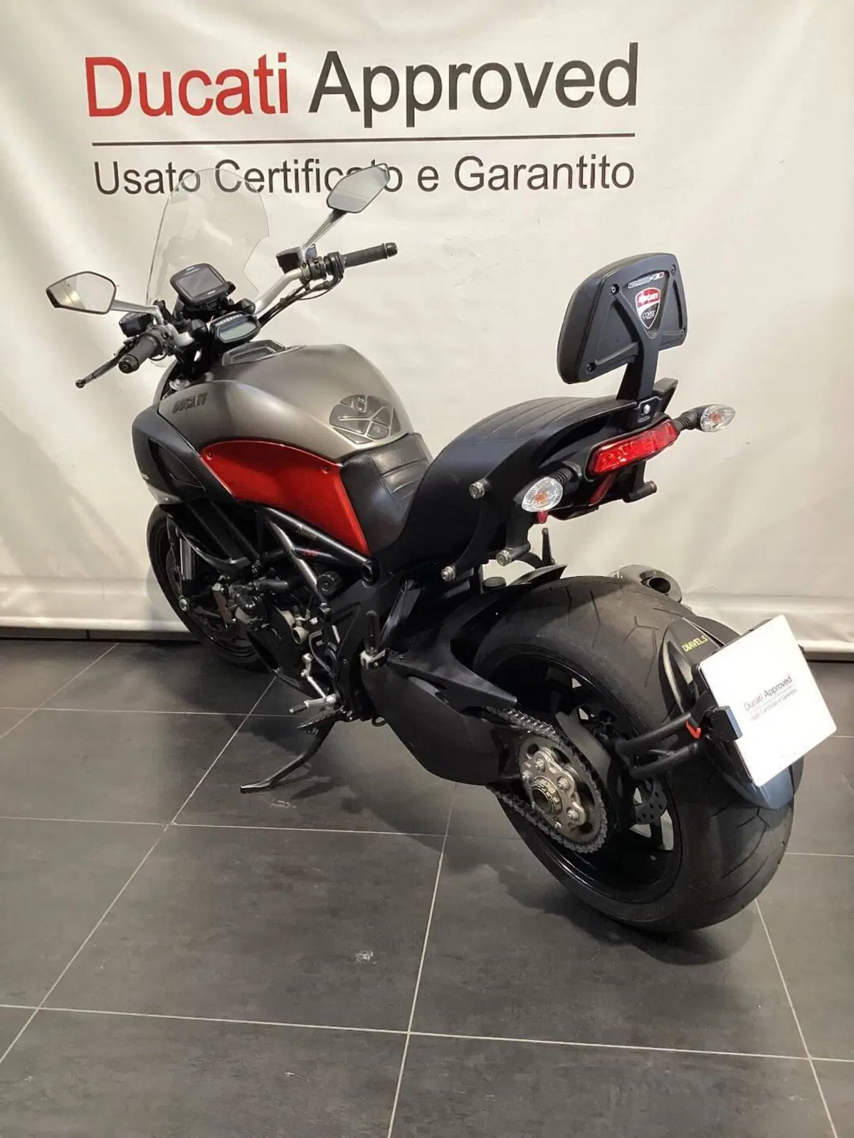 Ducati Diavel 1200 Strada (2010 - 14) (4)