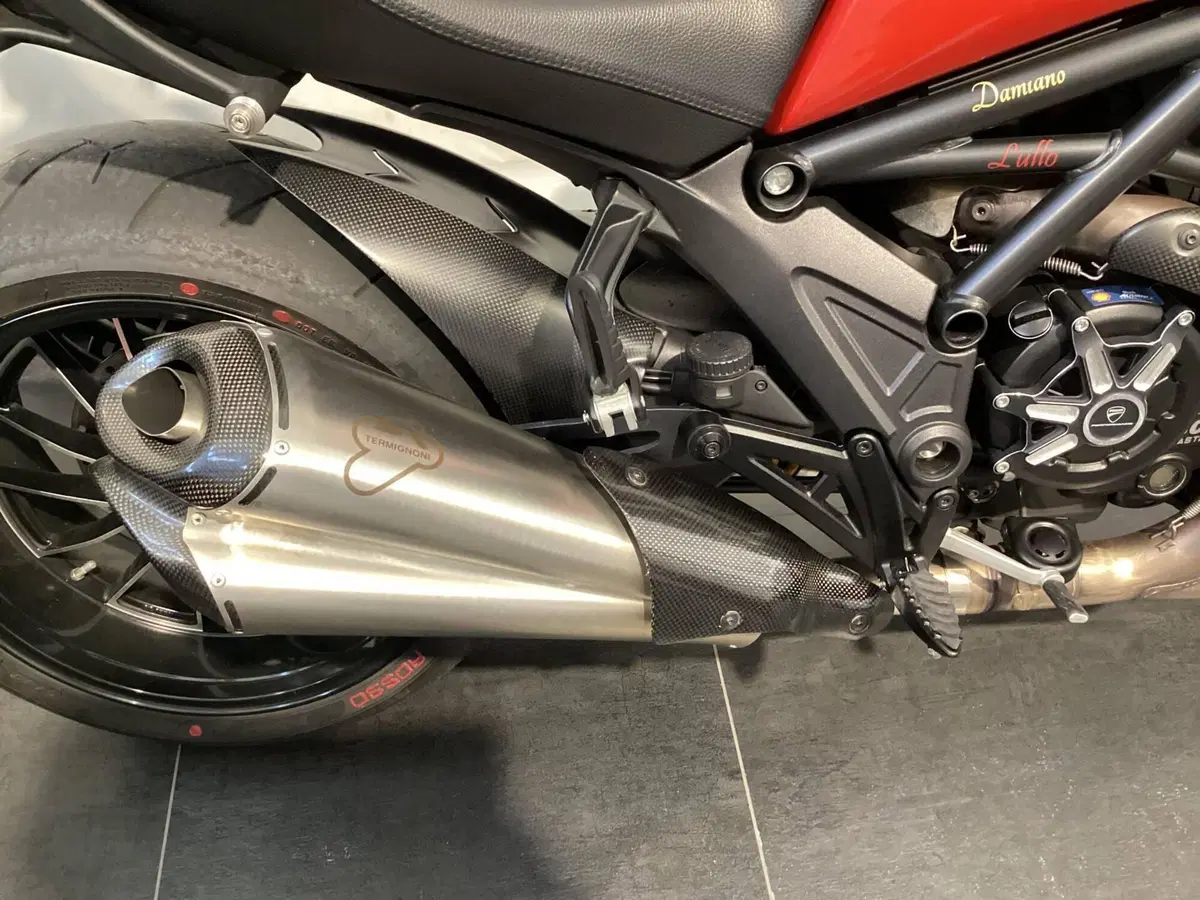 Ducati Diavel 1200 Strada (2010 - 14) (6)