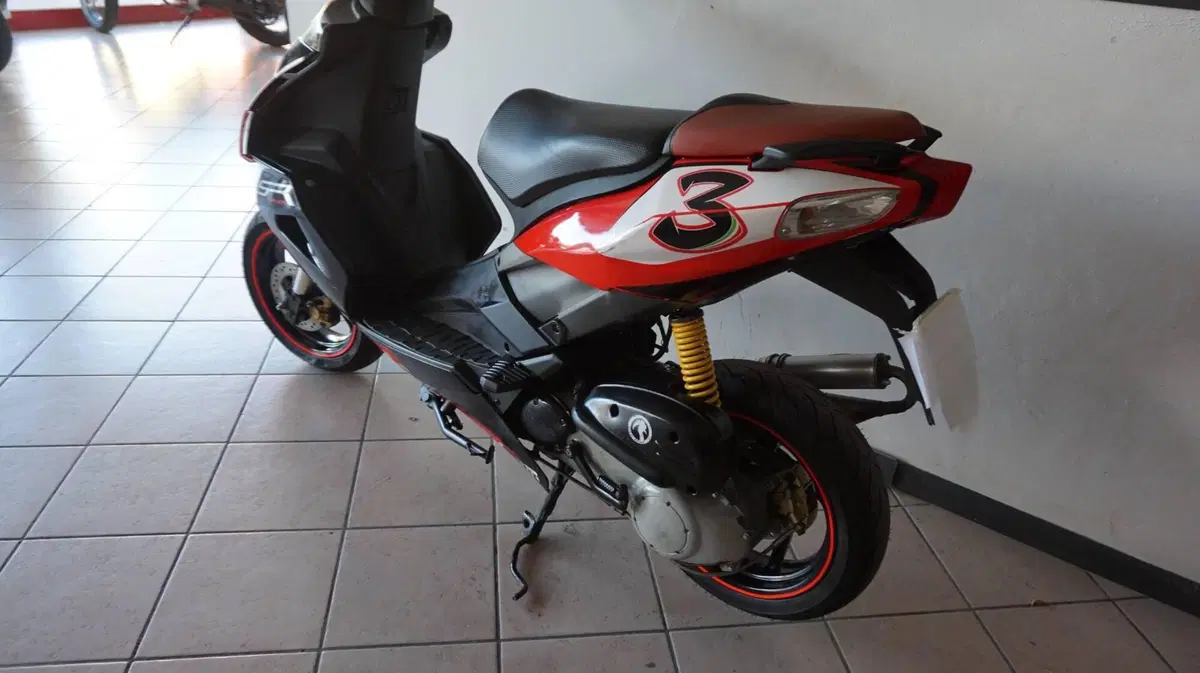 Aprilia SR 50 I.E. R Factory (2007 - 11) (3)
