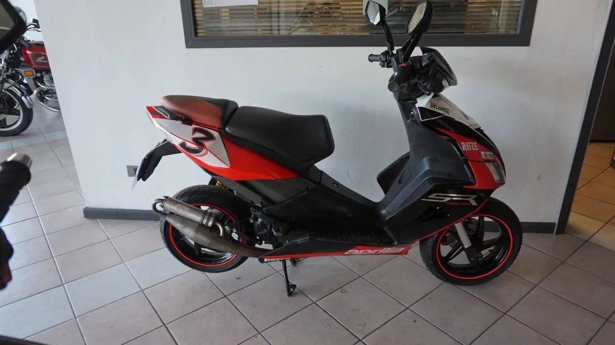 Aprilia SR 50 I.E. R Factory (2007 - 11) (5)