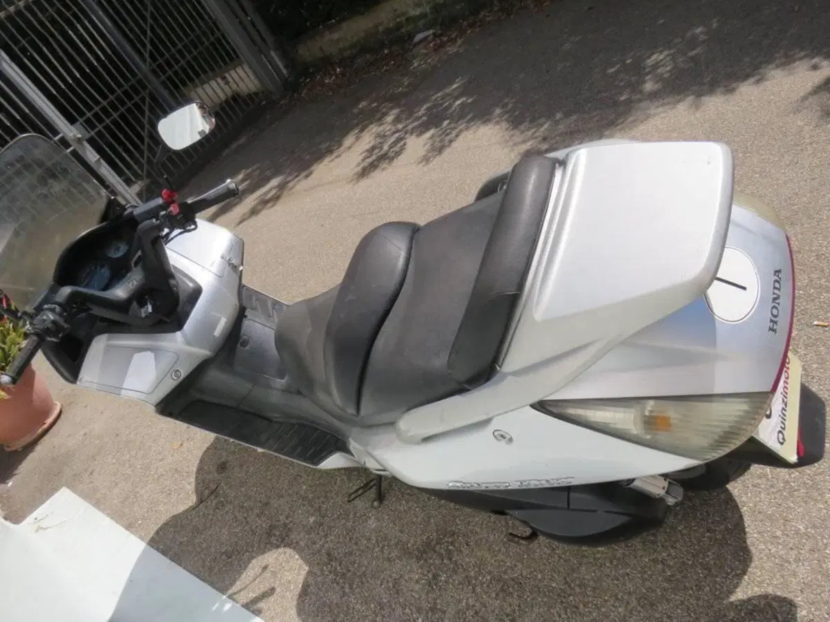 Honda Silver Wing 600 (2001 - 05) (5)