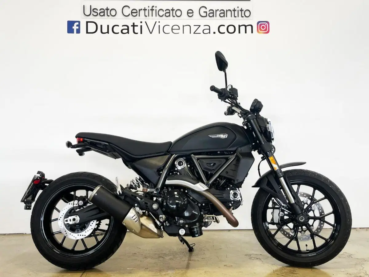 Ducati Scrambler 800 Icon Dark (2025 - 26)