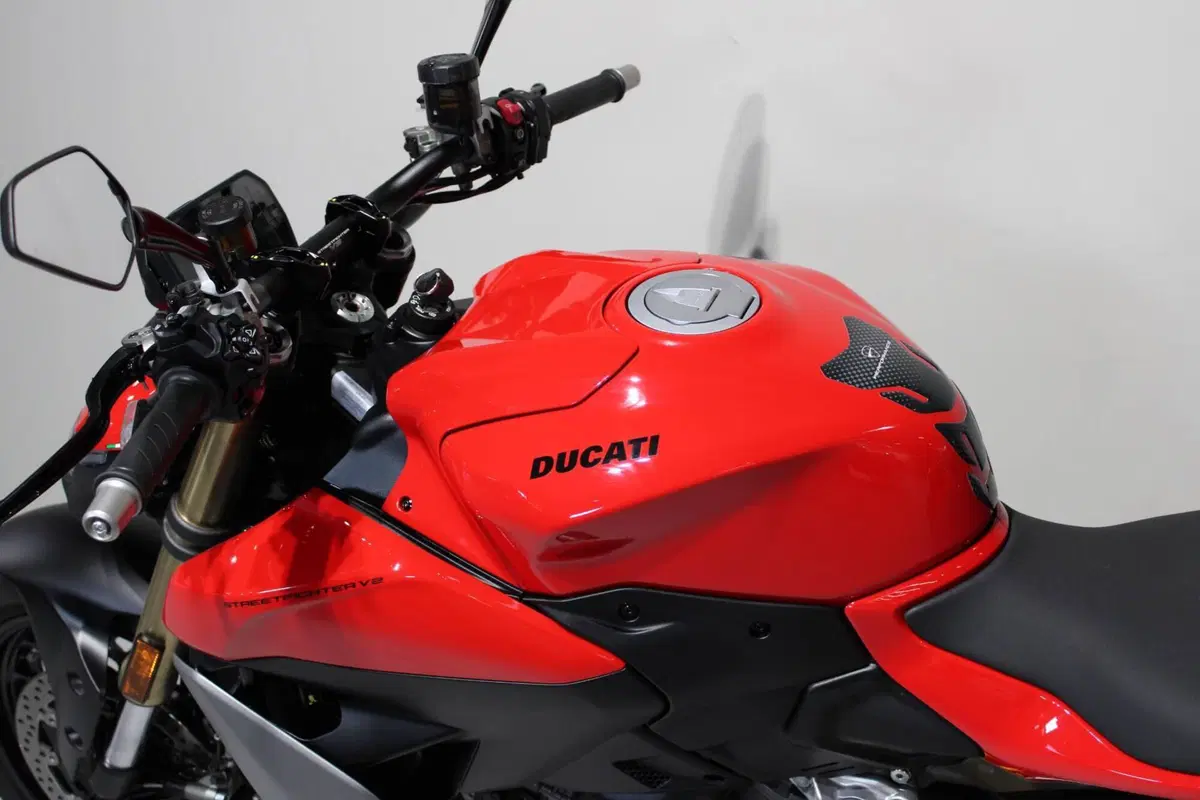 Ducati Streetfighter V2 (2025 - 26) (4)