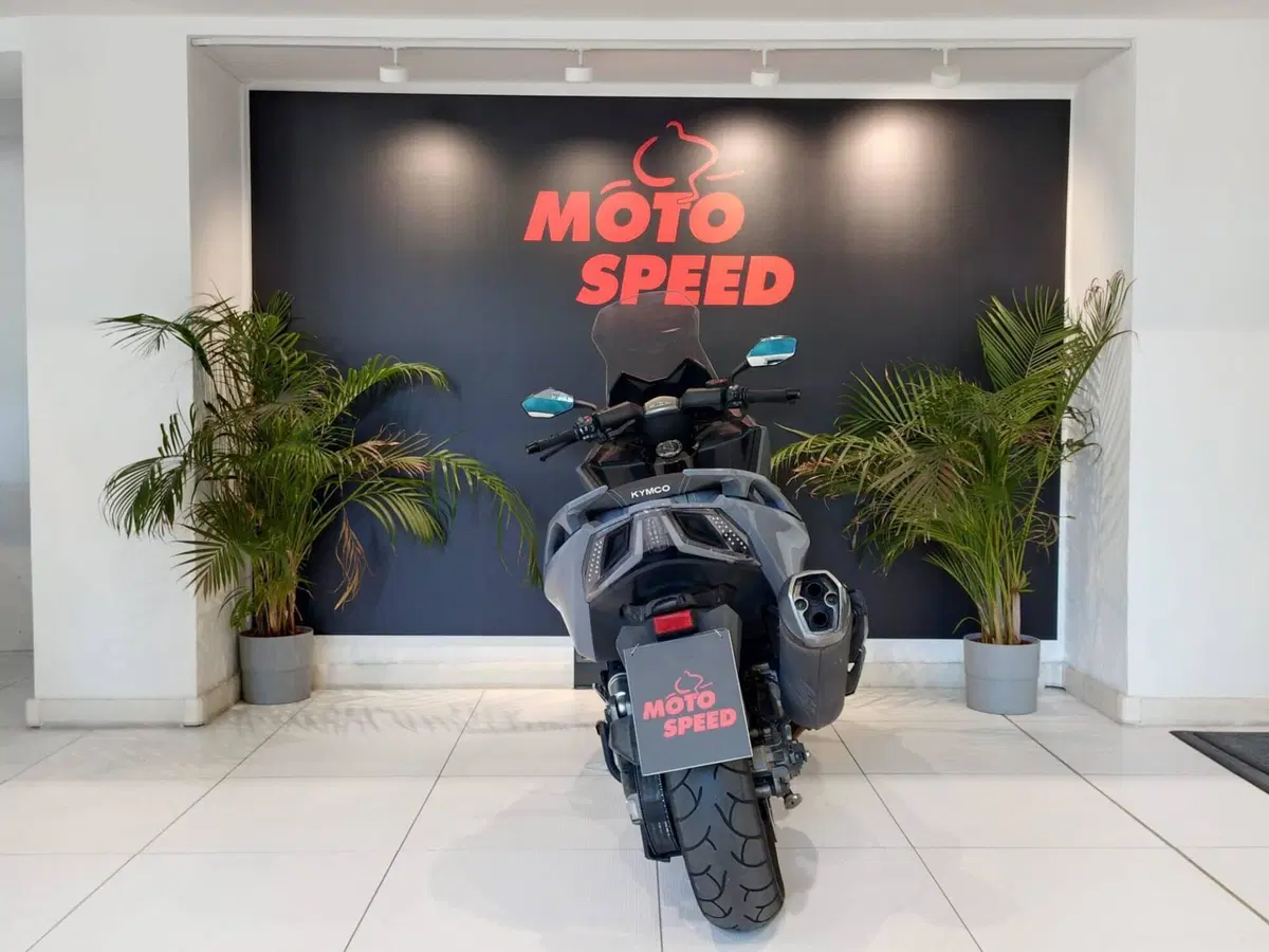 Kymco AK 550 (2017 - 19) (2)