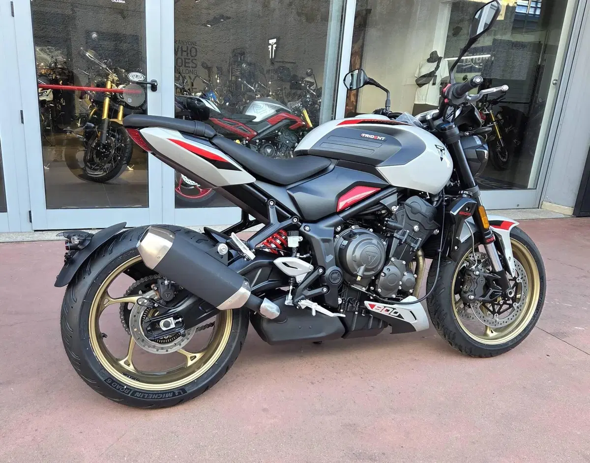 Triumph Trident 800 (2026) (4)