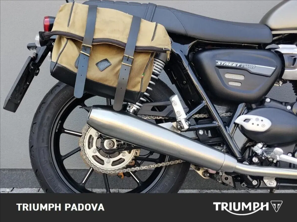 Triumph Street Twin 900 (2021 - 22) (2)