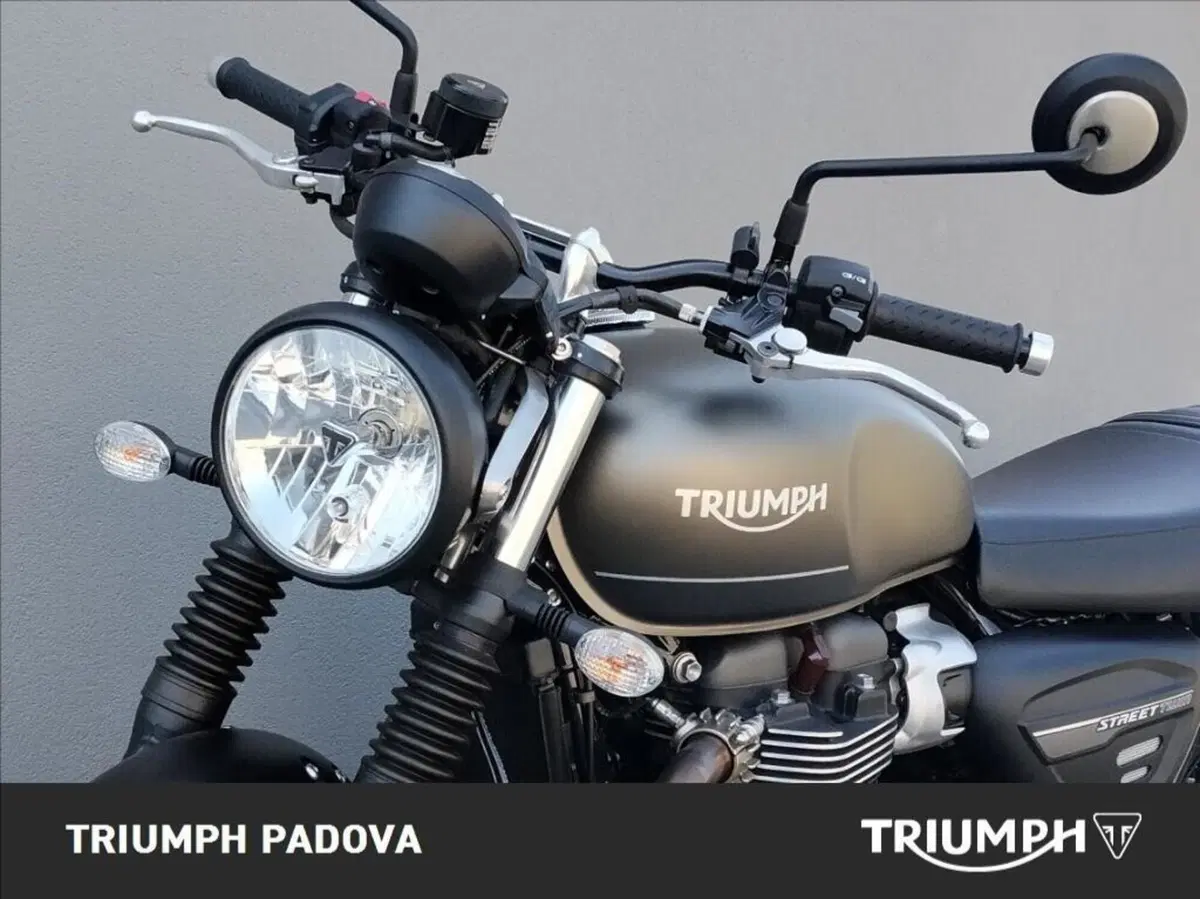 Triumph Street Twin 900 (2021 - 22) (10)
