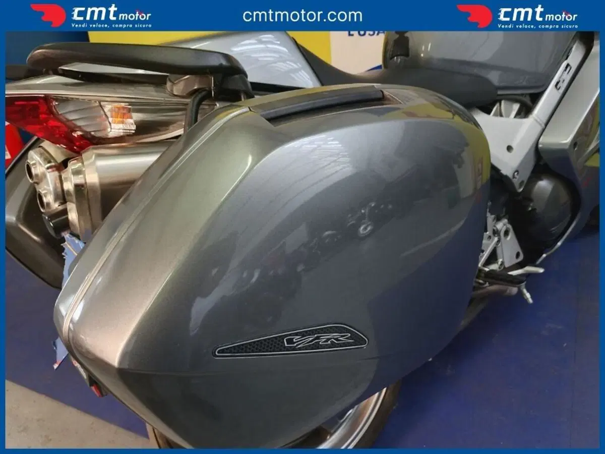 Honda VFR 800 (2006 - 13) (7)