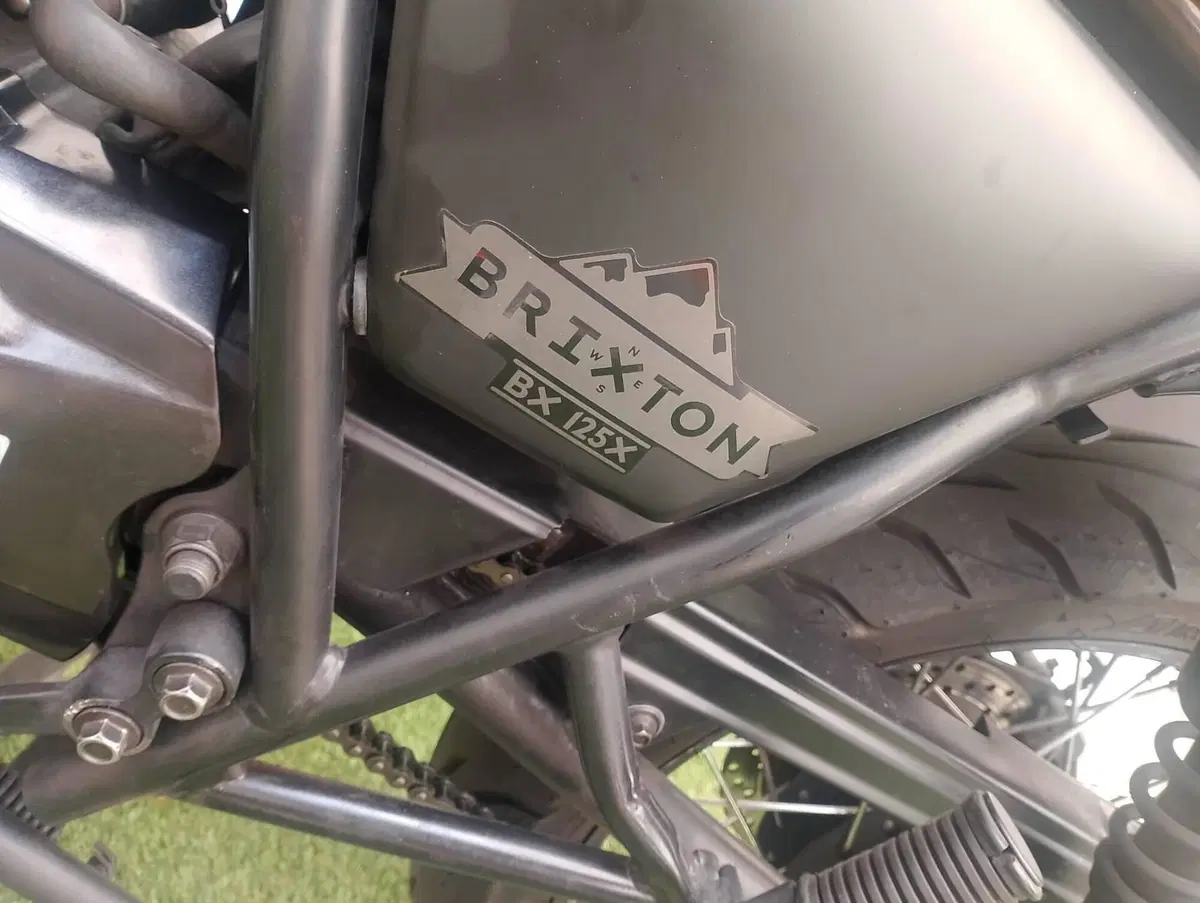 Brixton Motorcycles BX 125 X Scrambler EFI ABS (2019) (7)