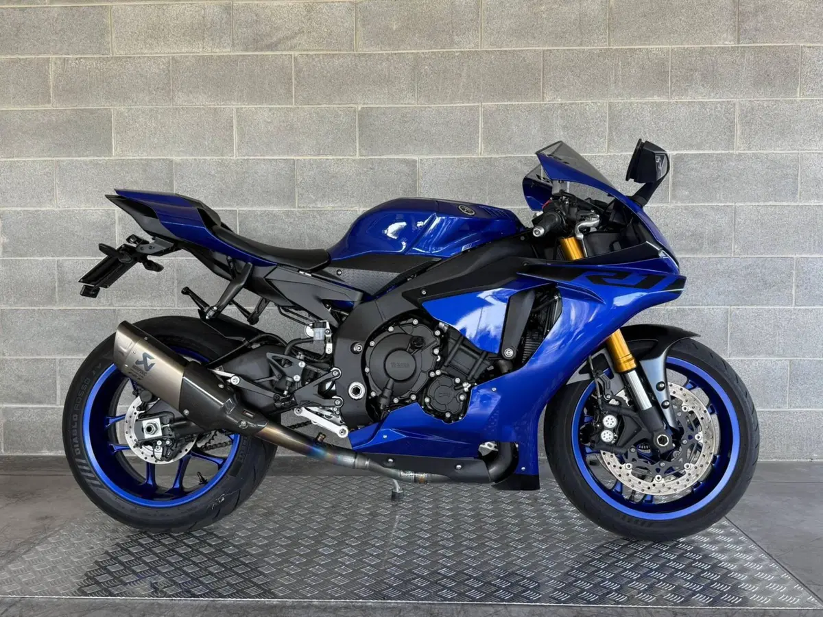 Yamaha YZF R1 (2017 - 19) (2)