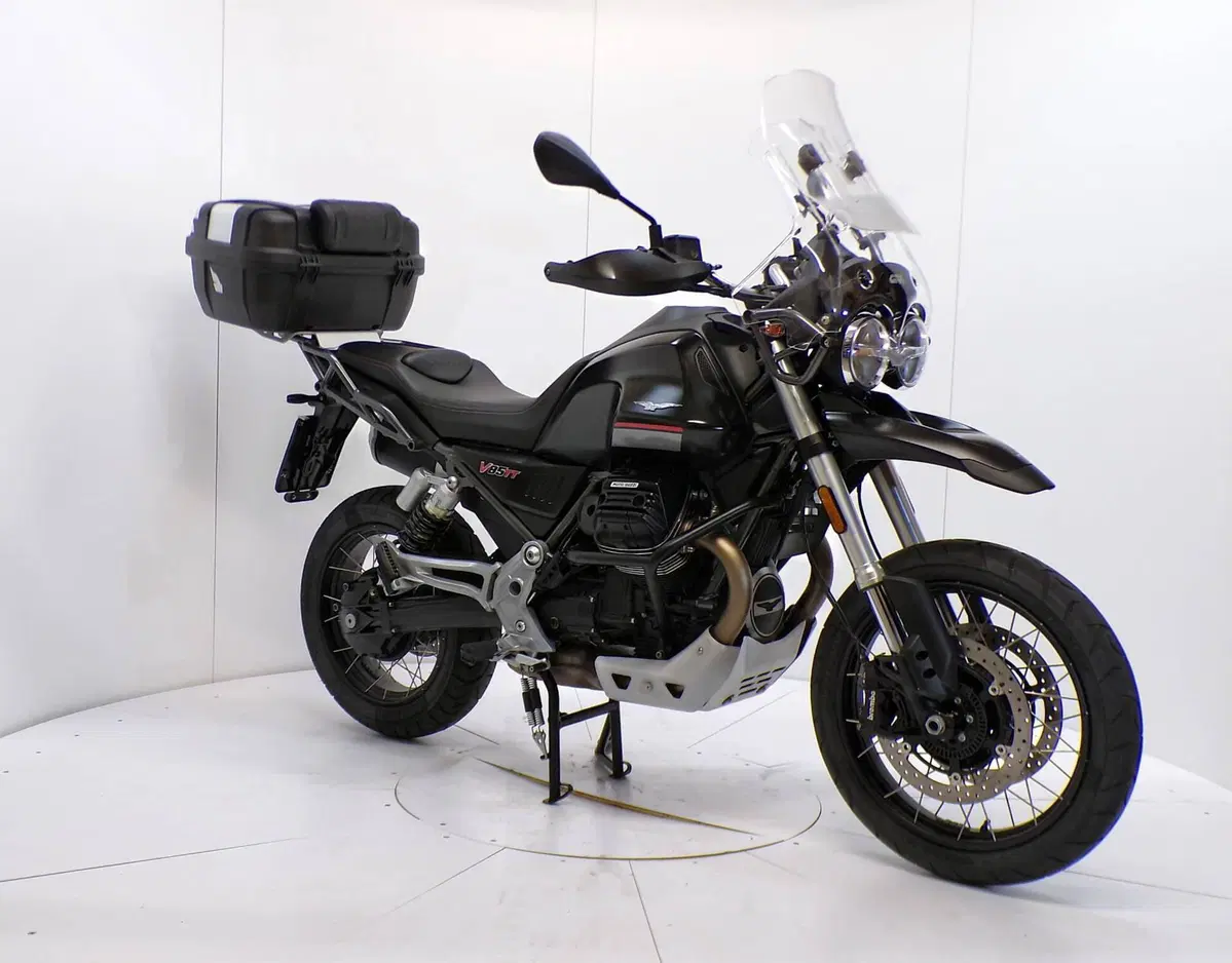 Moto Guzzi V85 TT (2021 - 23) (2)