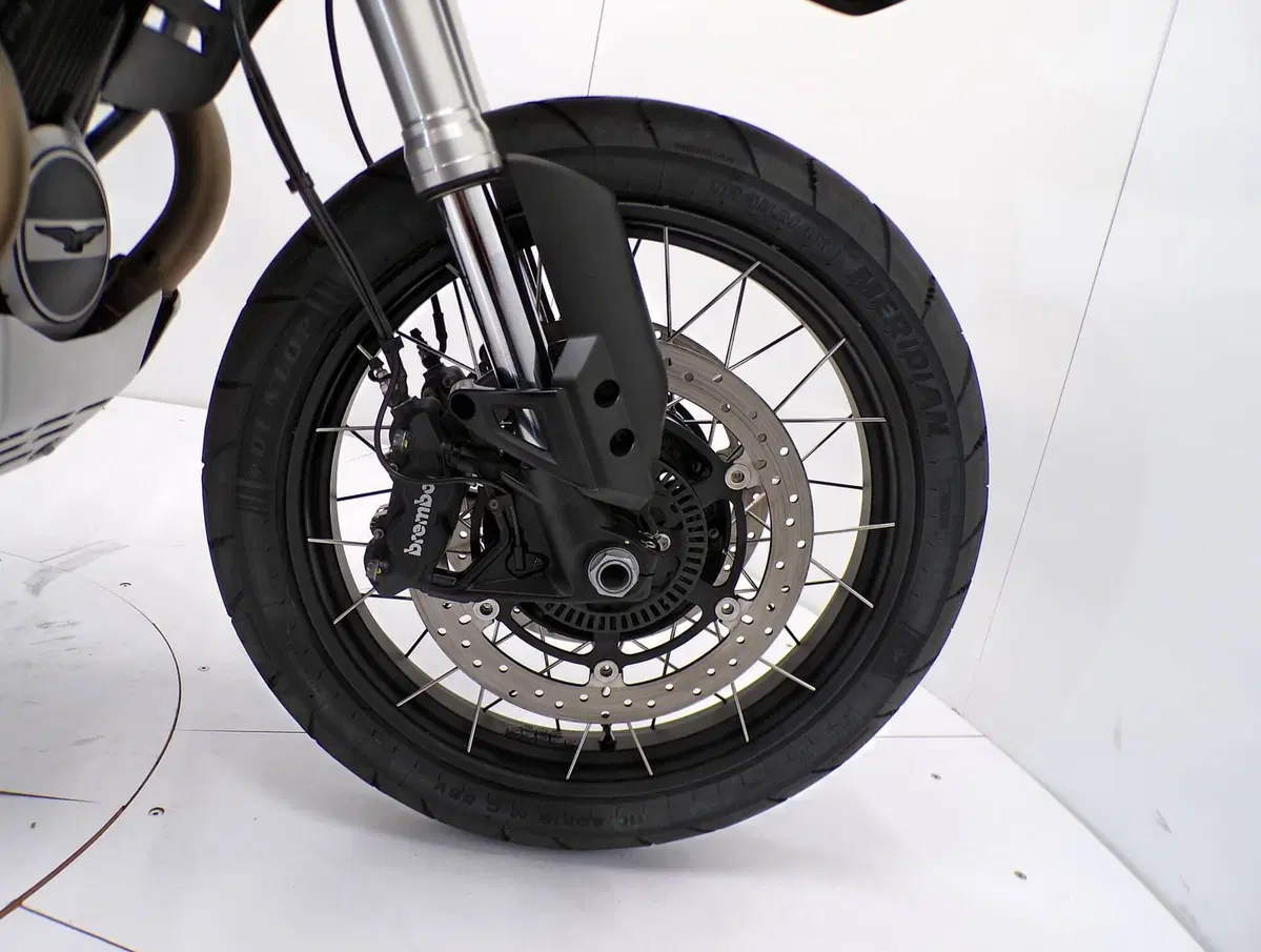 Moto Guzzi V85 TT (2021 - 23) (12)