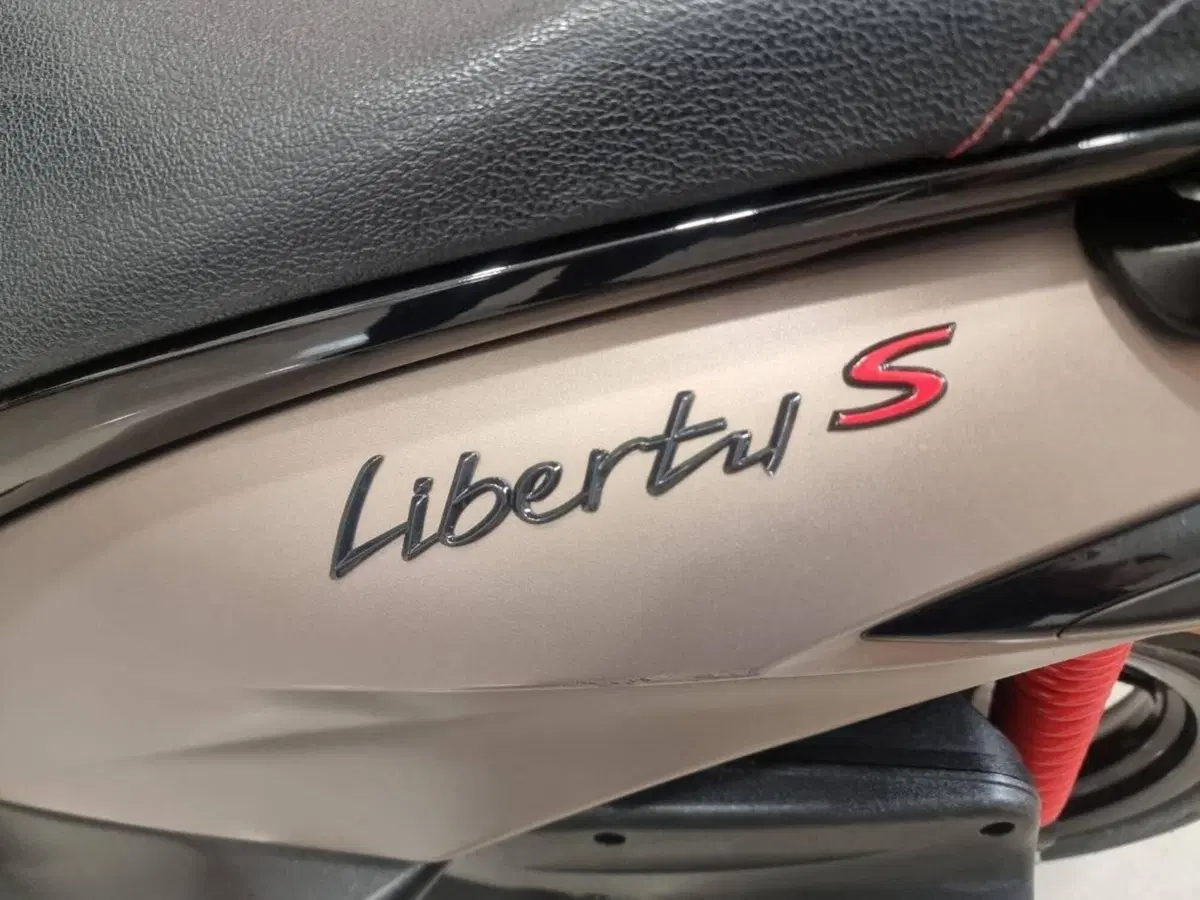 Piaggio Liberty 50 3V (2021 - 24) (5)