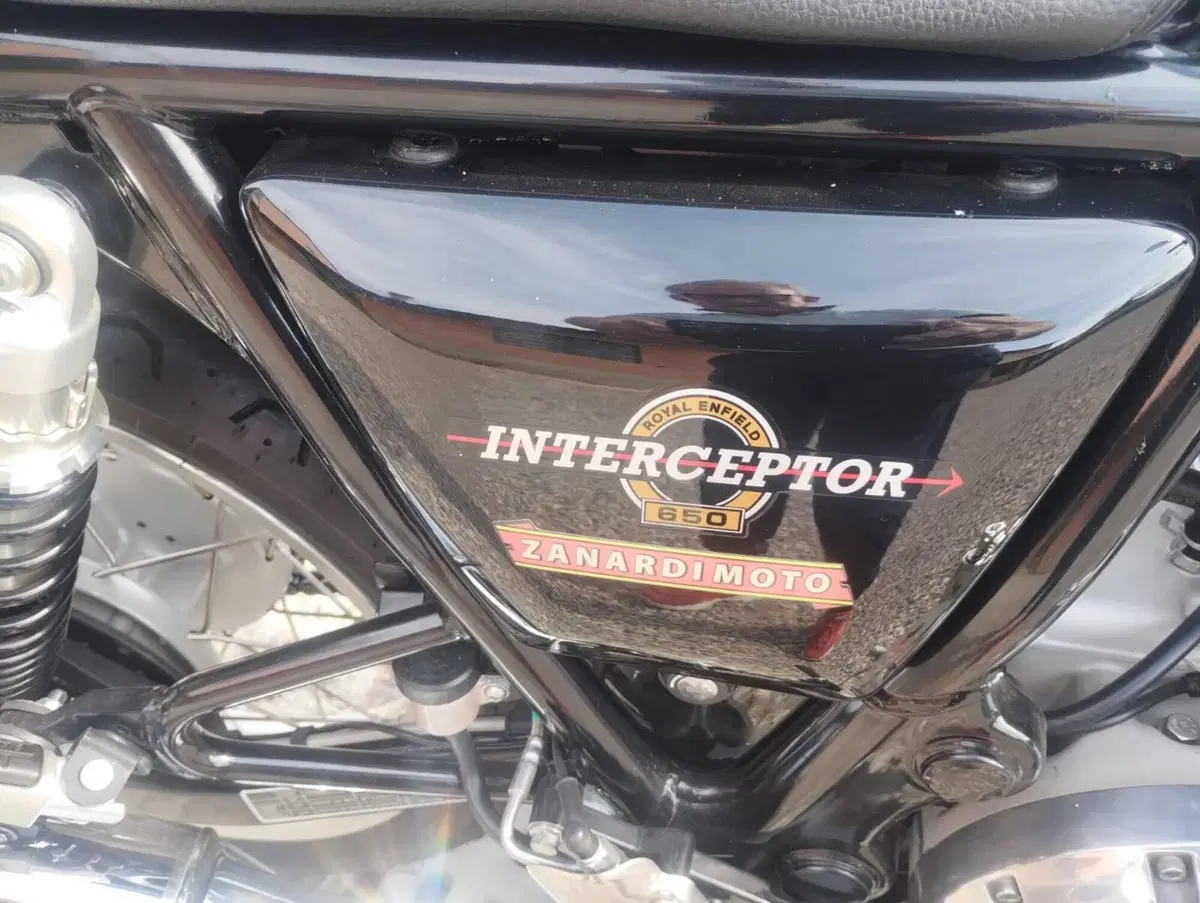 Royal Enfield Interceptor 650 (2021 - 26) (7)
