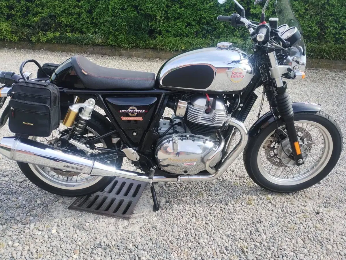 Royal Enfield Interceptor 650 (2021 - 26) (2)