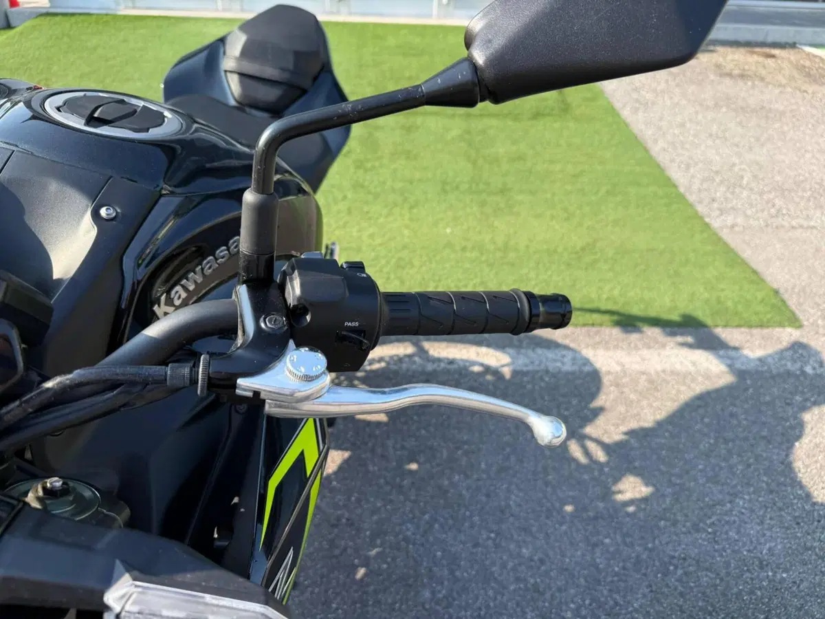 Kawasaki Z 900 (2021 - 24) (14)