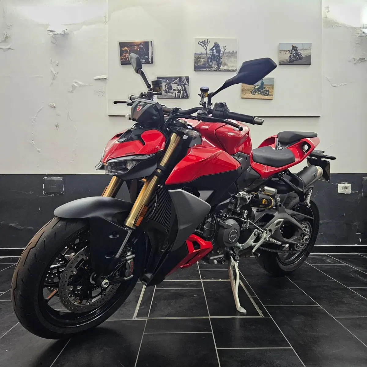 Ducati Streetfighter V2 (2025 - 26)