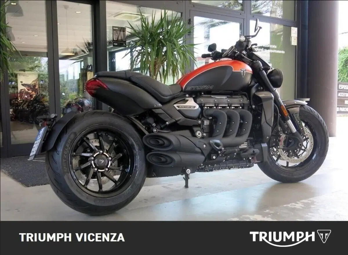 Triumph Rocket 3 Storm R (2024 - 26) (2)