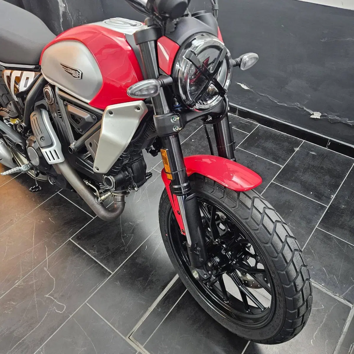 Ducati Scrambler 800 Icon (2025 - 26) (2)