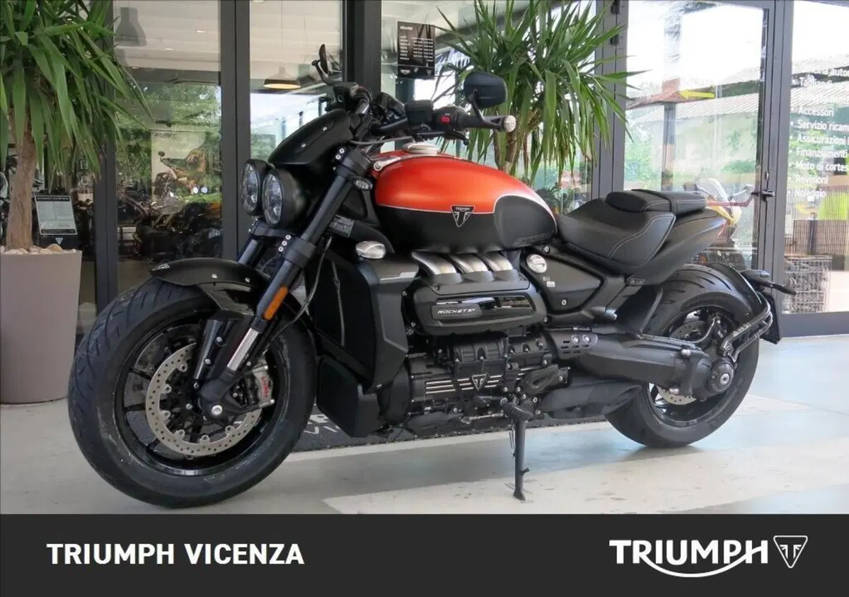 Triumph Rocket 3 Storm R (2024 - 26) (2)