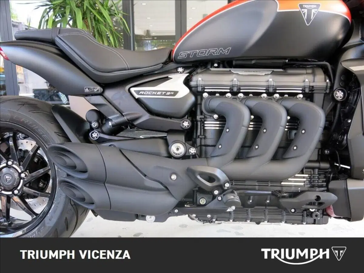 Triumph Rocket 3 Storm R (2024 - 26) (3)