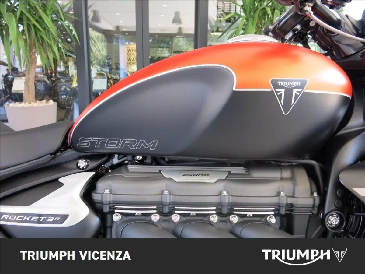 Triumph Rocket 3 Storm R (2024 - 26) (4)