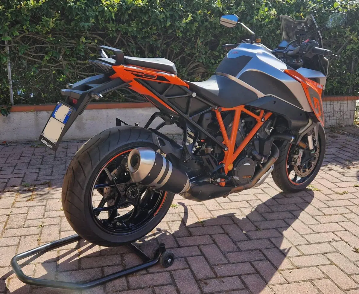 KTM 1290 Super Duke GT ABS (2016 - 18) (6)