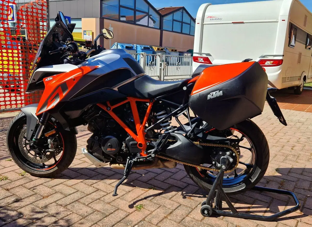 KTM 1290 Super Duke GT ABS (2016 - 18) (9)