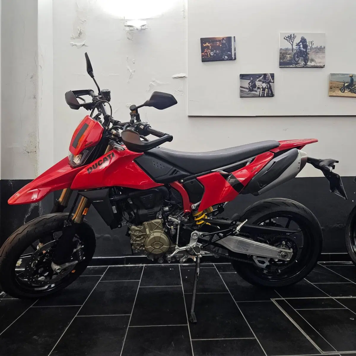 Ducati Hypermotard 698 Mono (2024 - 26) (3)