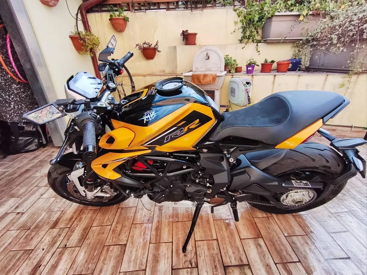 MV Agusta Dragster 800 RR SCS (2021 - 25) (11)