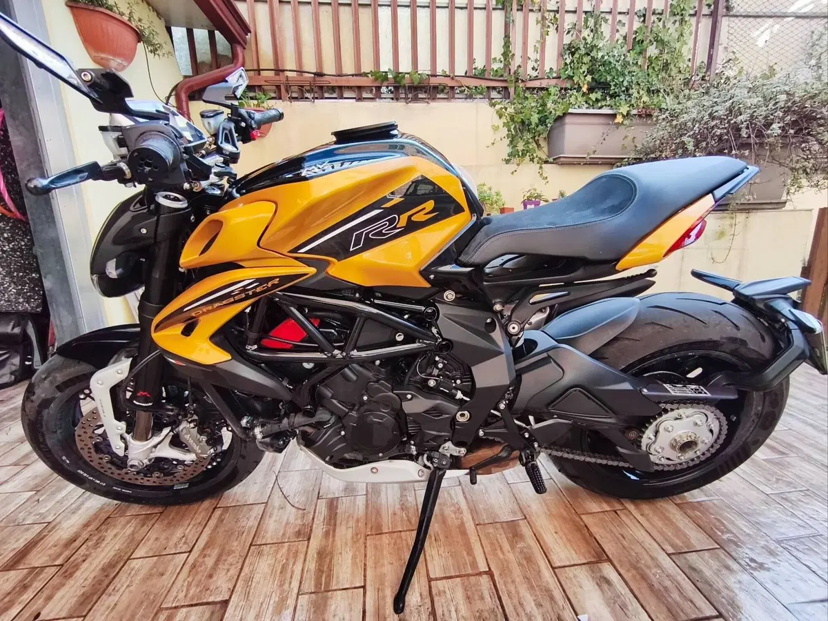 MV Agusta Dragster 800 RR SCS (2021 - 25) (8)