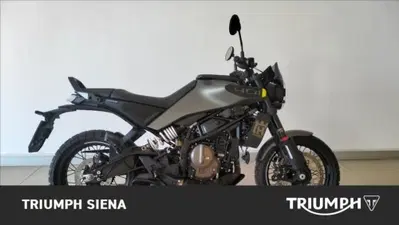 Husqvarna Svartpilen 401 (2024 - 26) usata