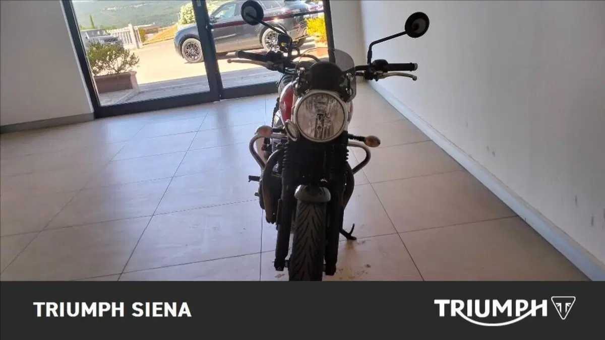 Triumph Street Twin 900 (2016) (2)