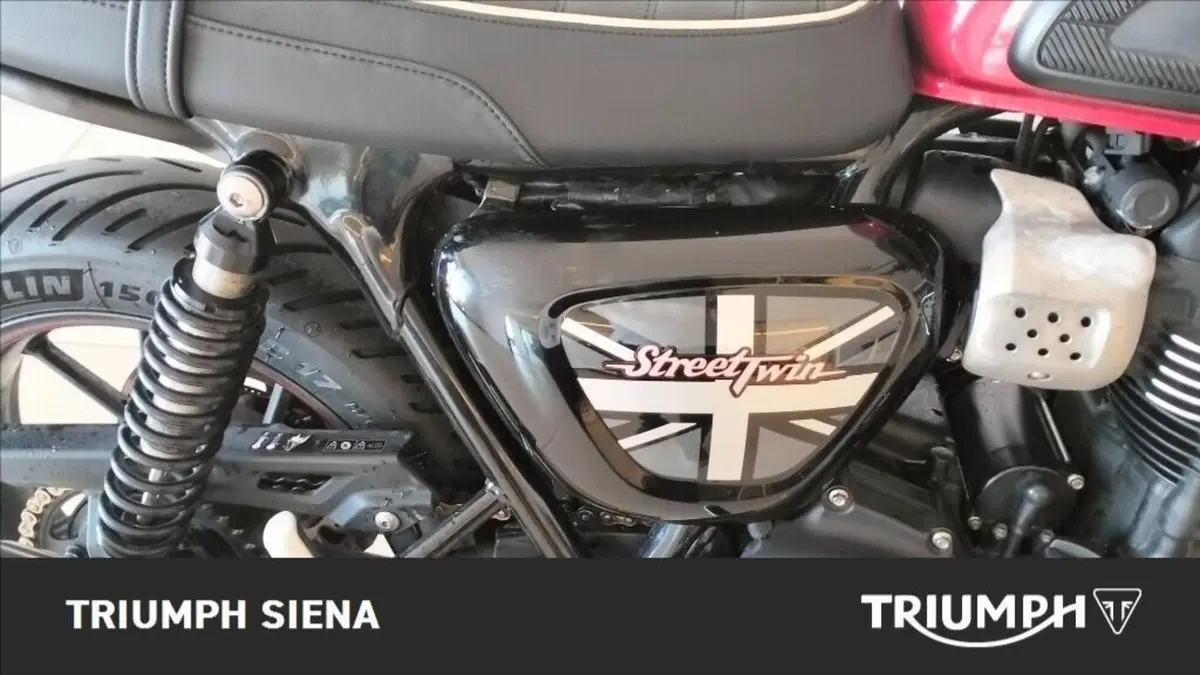 Triumph Street Twin 900 (2016) (3)