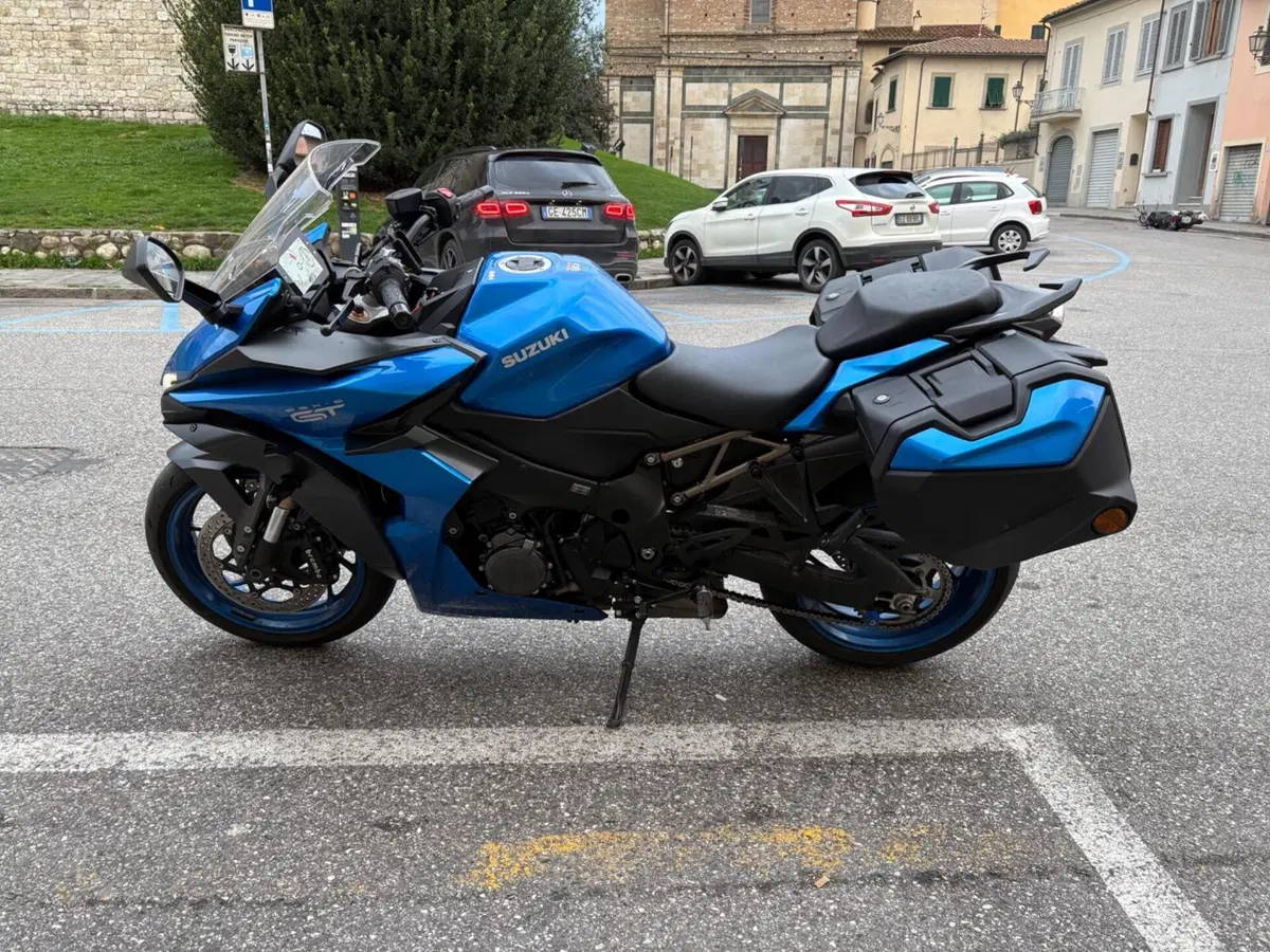 Suzuki GSX-S1000GT (2022 - 24) (2)