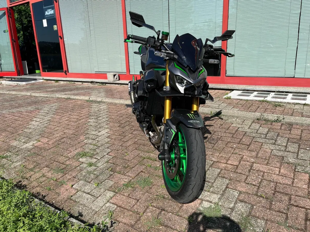 Kawasaki Z 900 SE (2025 - 26) (5)