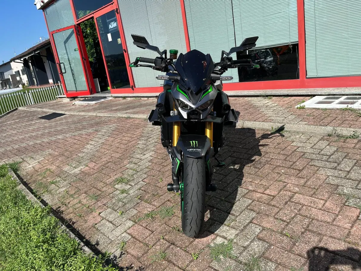 Kawasaki Z 900 SE (2025 - 26) (6)